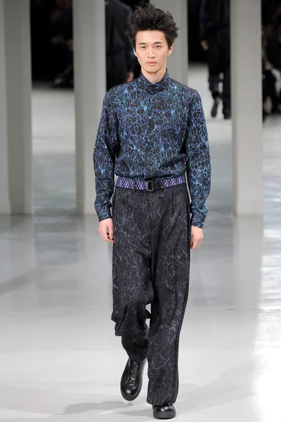 Look 4